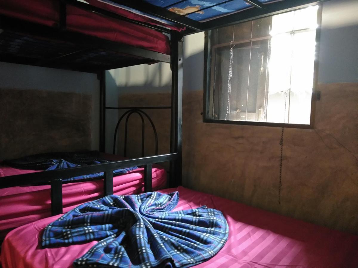 Sunny Hostel Pai Esterno foto