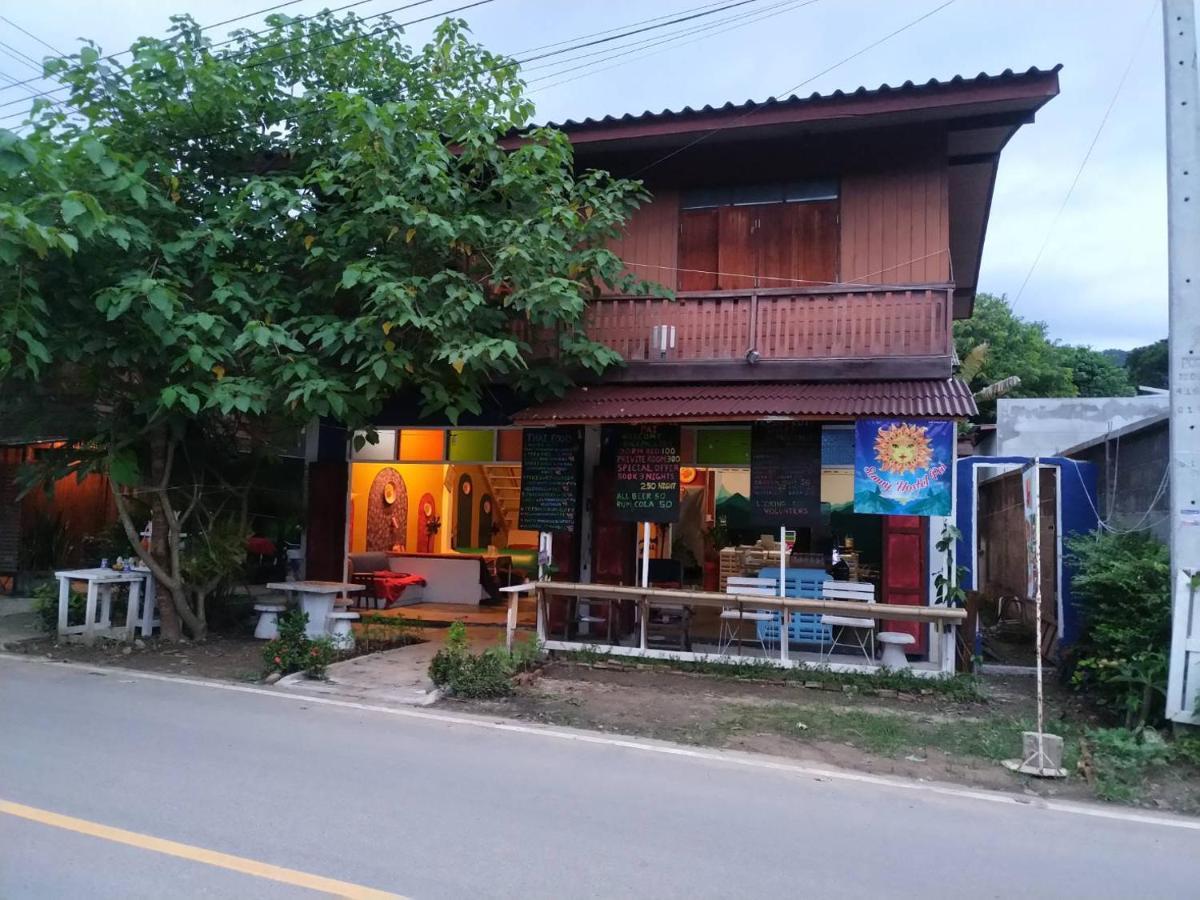 Sunny Hostel Pai Esterno foto