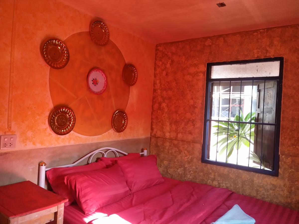 Sunny Hostel Pai Esterno foto