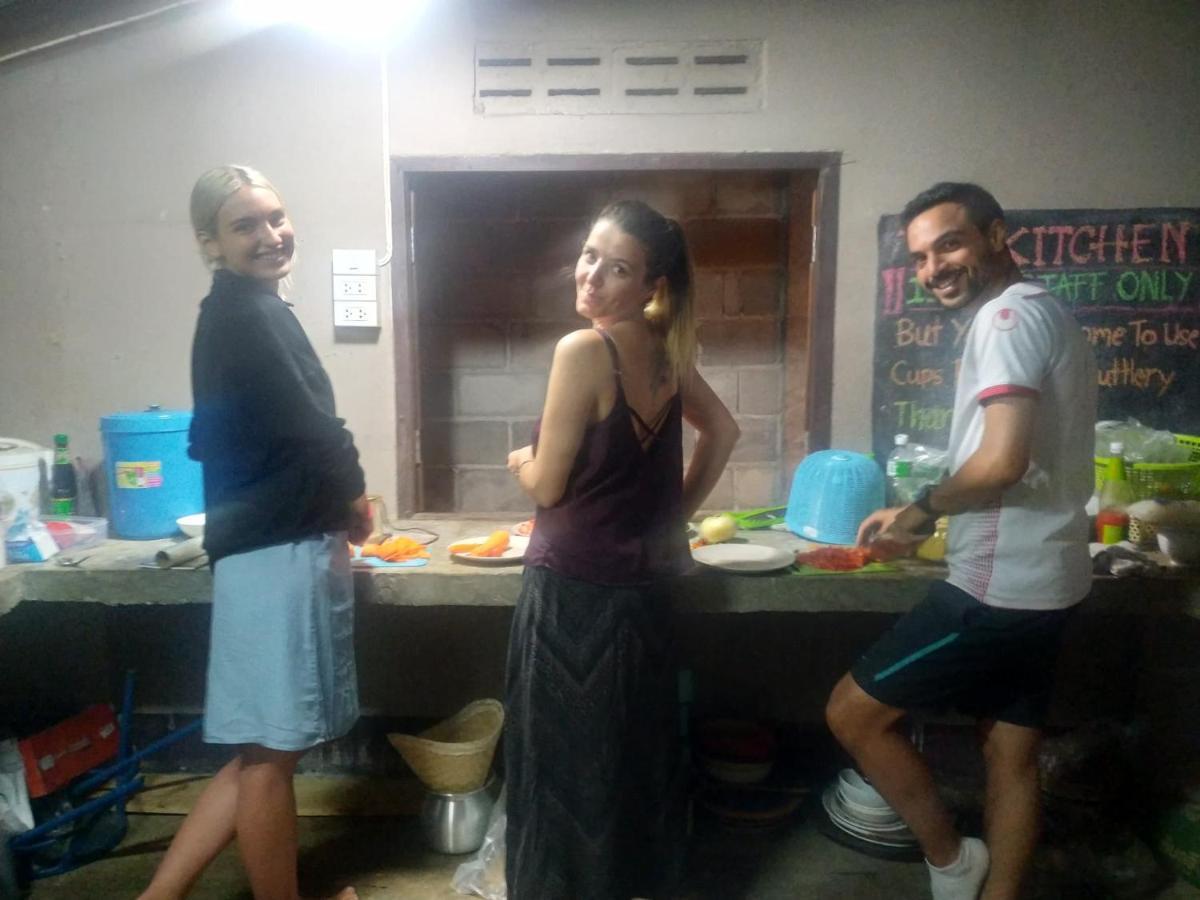 Sunny Hostel Pai Esterno foto