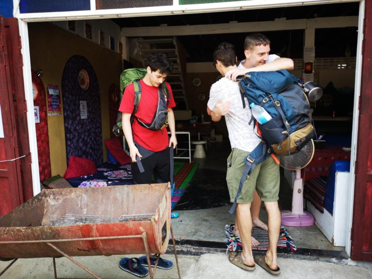 Sunny Hostel Pai Esterno foto